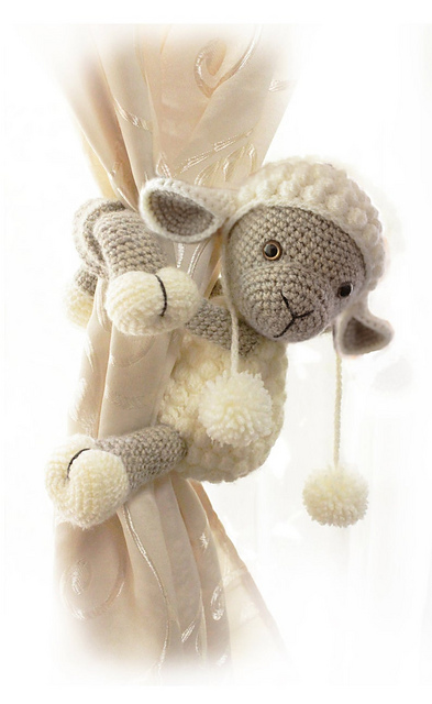 Lamb Curtain Tieback