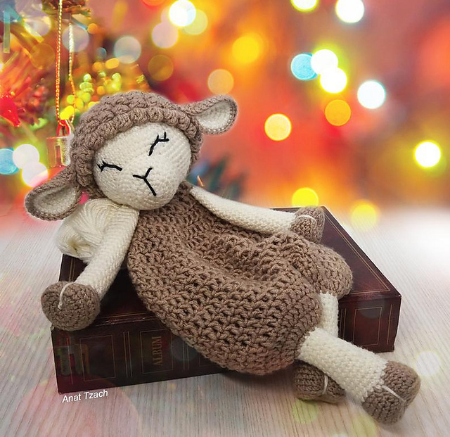 Lamb Blanket Toy