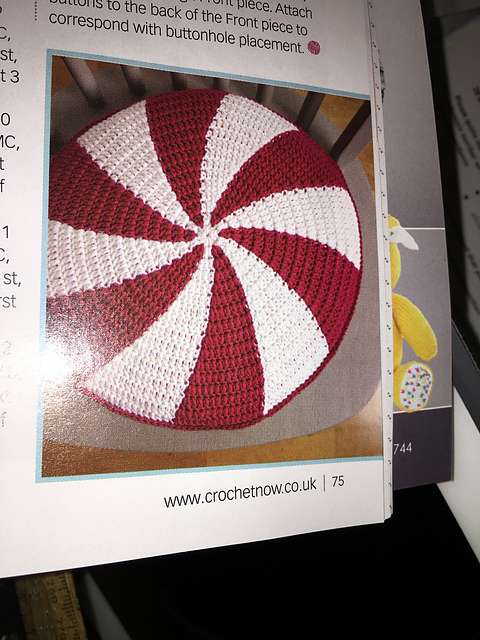 Peppermint Swirl Cushion