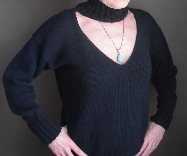 Mock Turtle-V Pullover