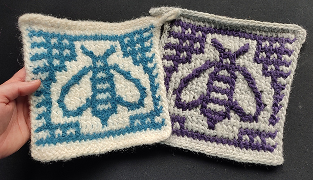 Mosaic bee potholder