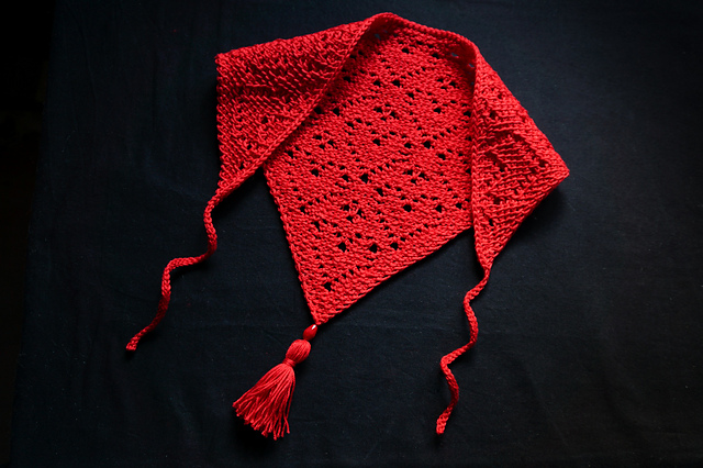 Ravelry: Herzmeer bandana pattern by Andrea Cretu