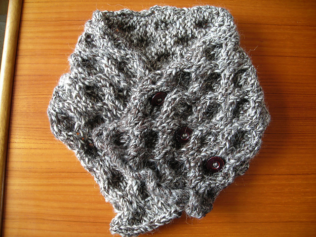 Cabled Cowl