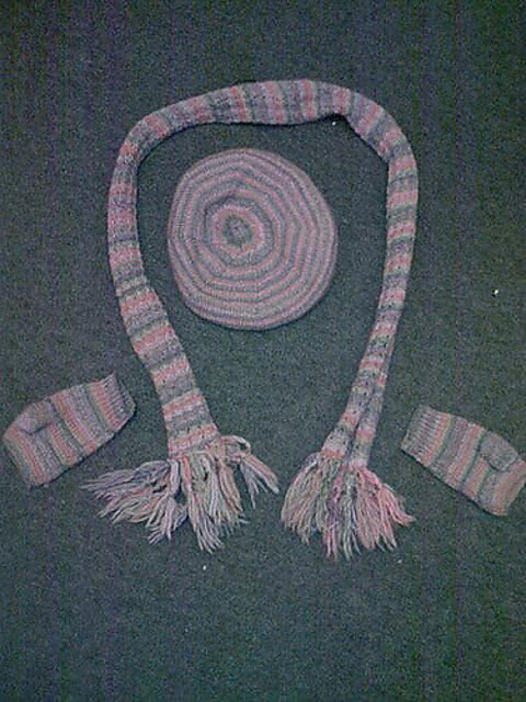 Twilleys Scarf and fingerless mittens