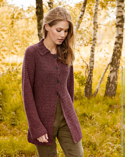 # 18 Jacke quergestrickt mit Strukturmuster
