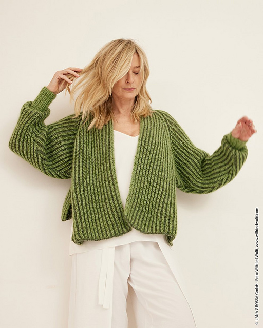# 16 High-Low-Raglanjacke, 2-Farbien-Patentmuster