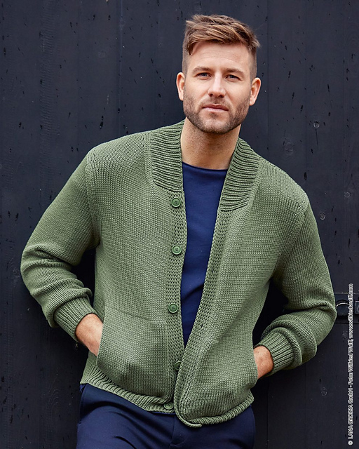# 09 Herren Jacke mit Kängurutaschen