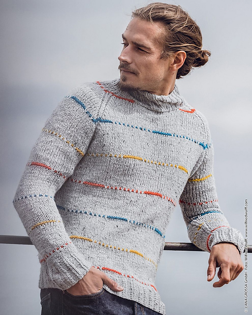15 Raglanpullover mit schmalen Streifen