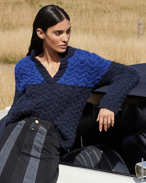 09 Zweifarbiger Pullover