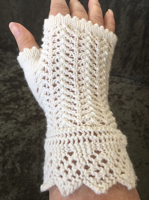 Victorian Lace Mitts