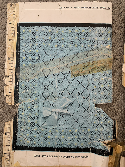 Daisy and Leaf Design Pram or Cot Cover