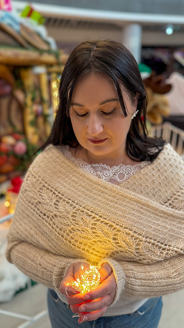 Sasanka Shawl