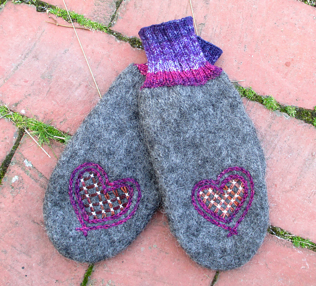 Heartfelt mittens