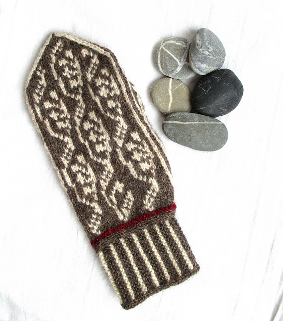 Lingonberry Mittens