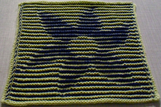 Blume in Schattenstrickoptik als Spüli