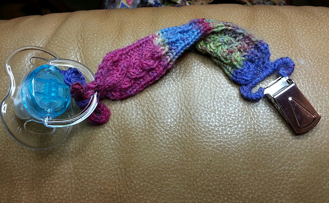 Cabled Pacifier Leash
