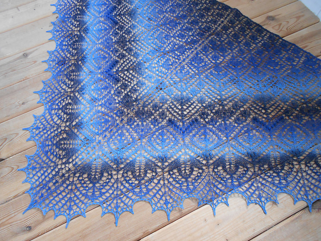 Scilla Shawl