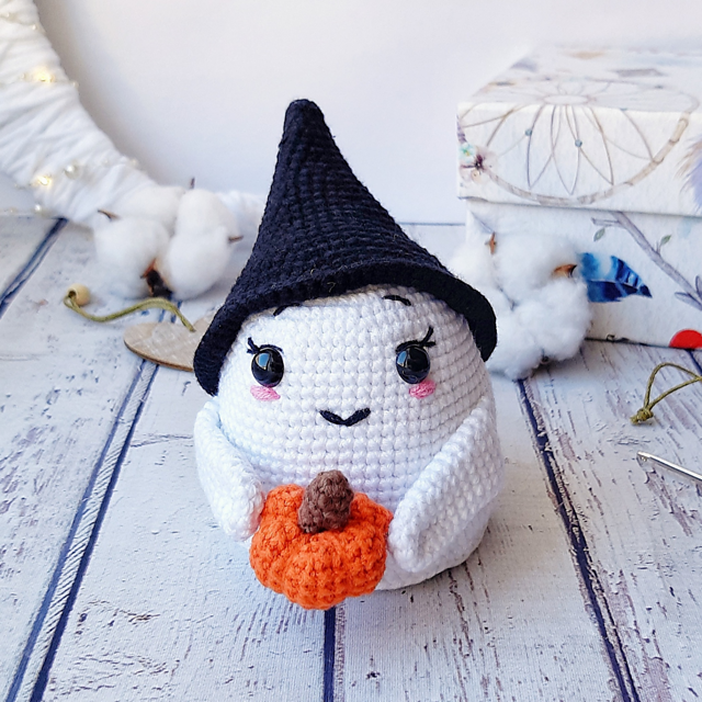 Cute ghost