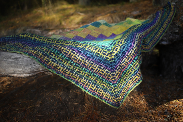 Square mosaic shawl