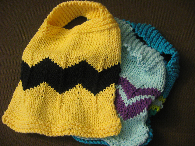 Zig zag bib