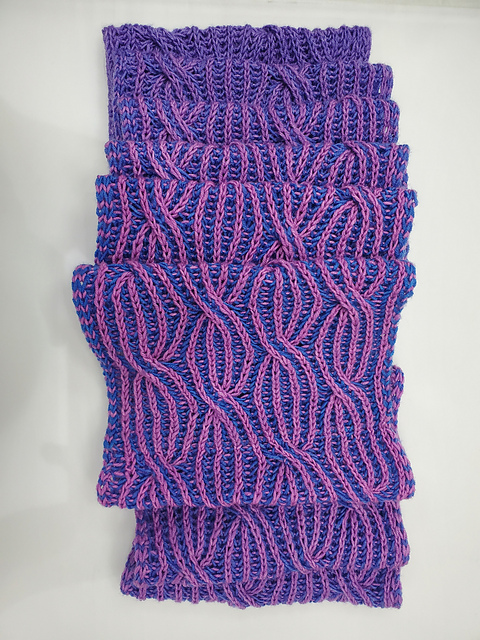Reversible Cable Brioche Scarf