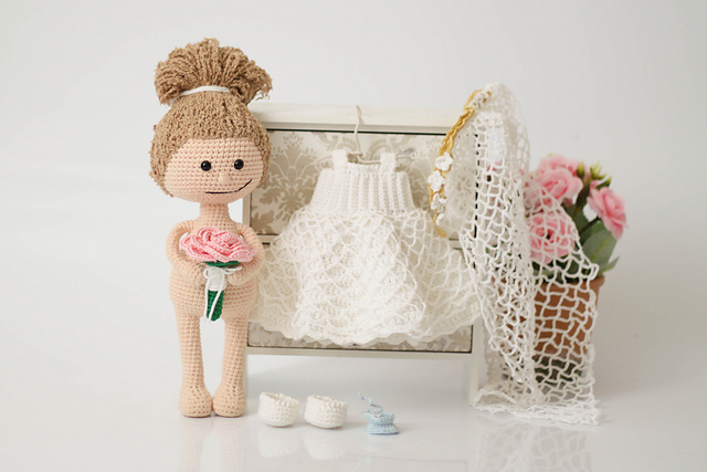 Ravelry: Bride dress for Jennifer pattern by Anna Tolbert