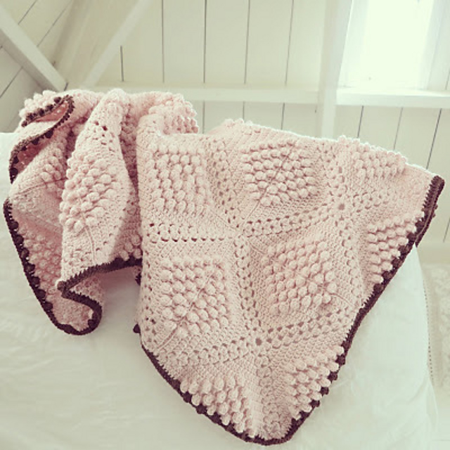 Popcorn Pastel Pattern Print Hooded Blanket