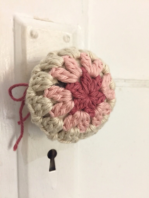 Grandma's Doorknob Cozy