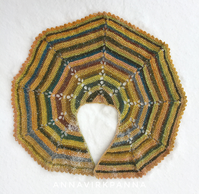 Pineapple Twist Shawl