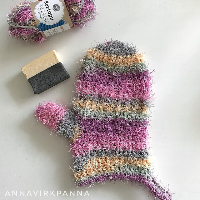 Shower mitten