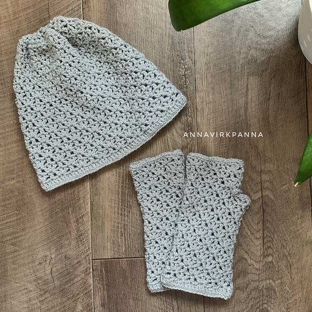 Autumn Walk fingerless mittens