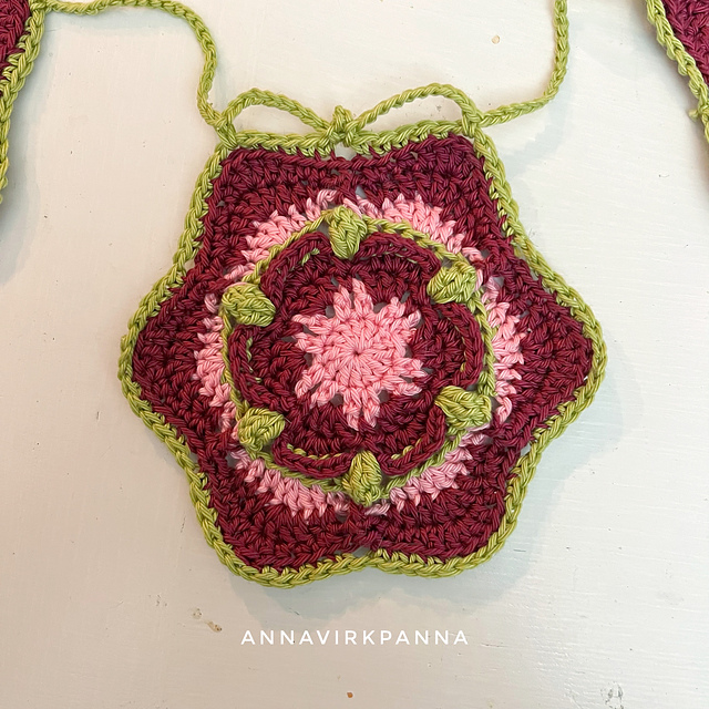 Springflower bunting