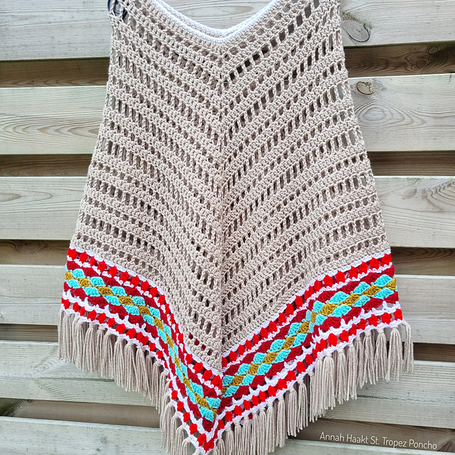 Ravelry: St. Tropez Poncho pattern by Annah Haakt