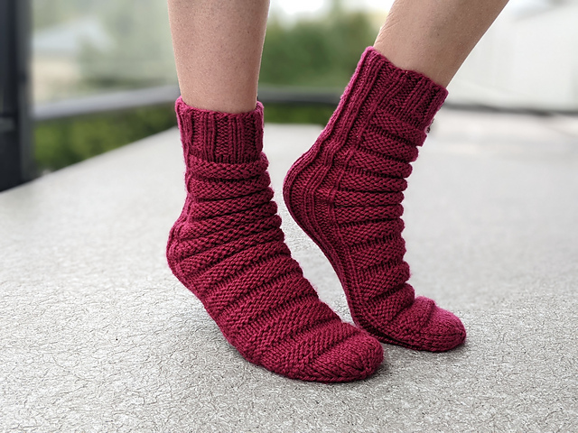 Caterpillar No-Heel Socks