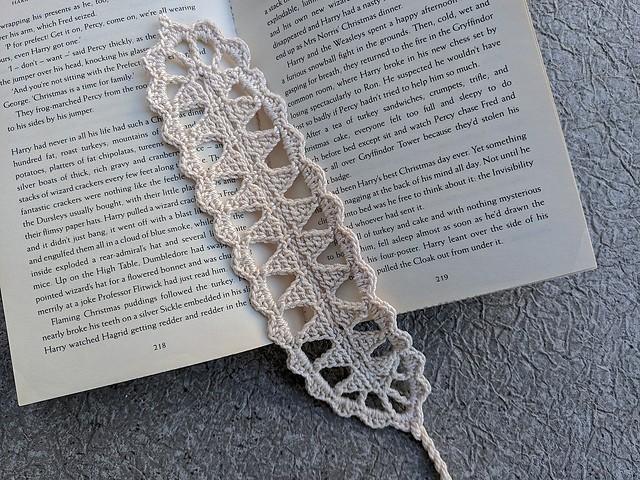 Triangular Lace Bookmark