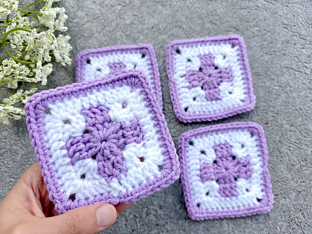 Cross Motif Granny Square