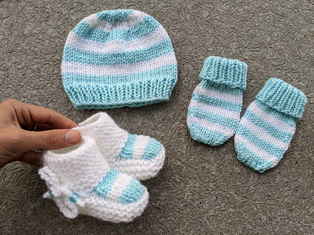 Striped Newborn No-Thumb Mittens