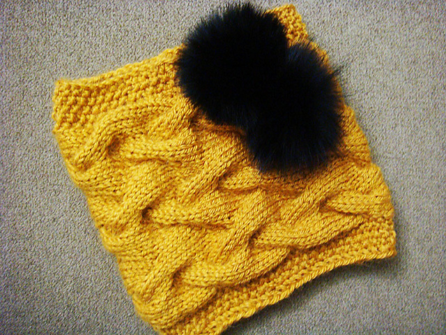 Sandy Winter Cable Cowl