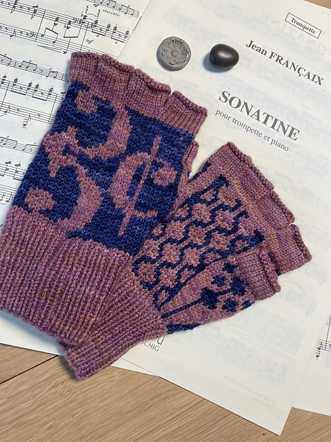 Alla Breve Fingerless Mittens
