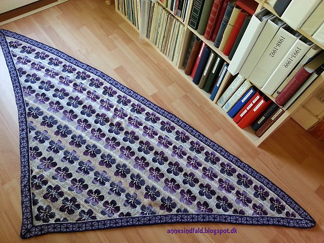 Lilla blomst - Purple Flower