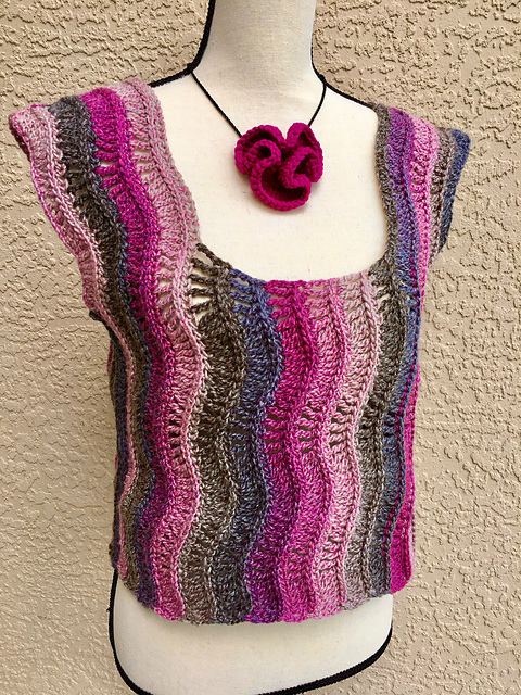 Wild Violets Ripple Shell Top