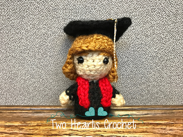 Mini Graduate Ami