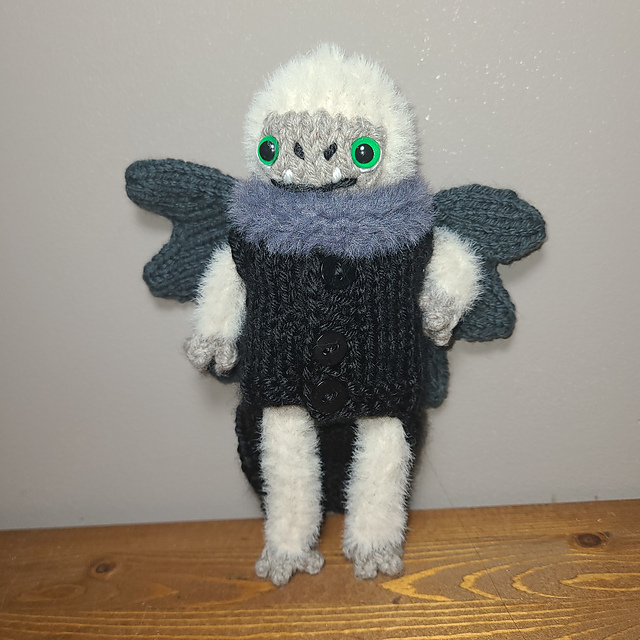Folklore: Nightshade Cape, Cowl and Wings