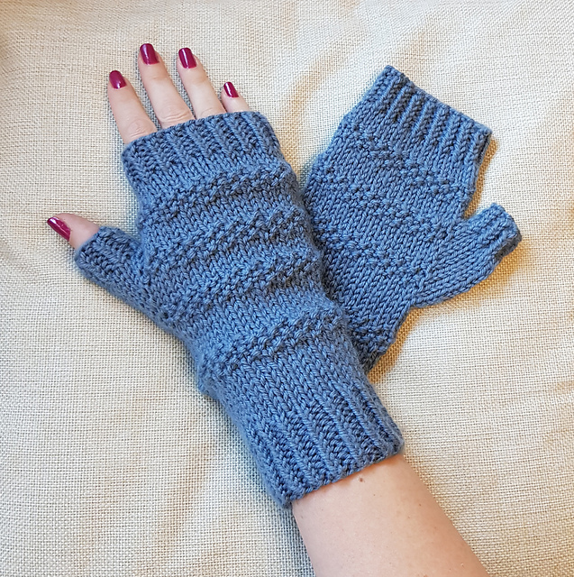 Tidal Ridge Mitts