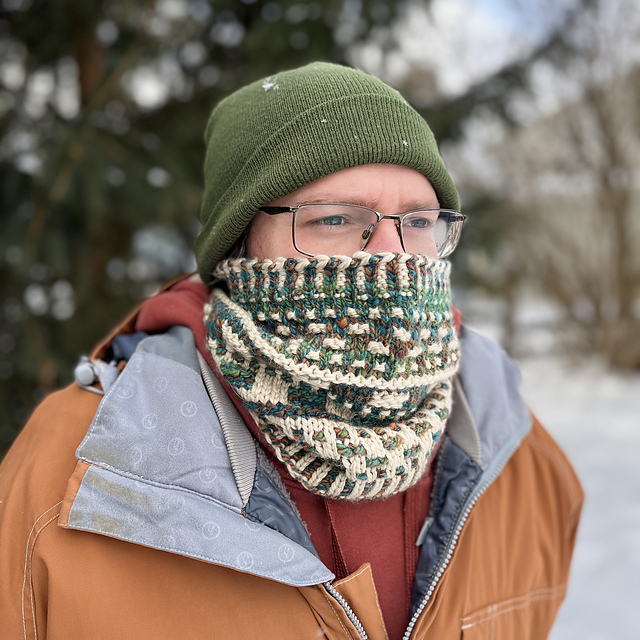 Maine Mosaic Cowl