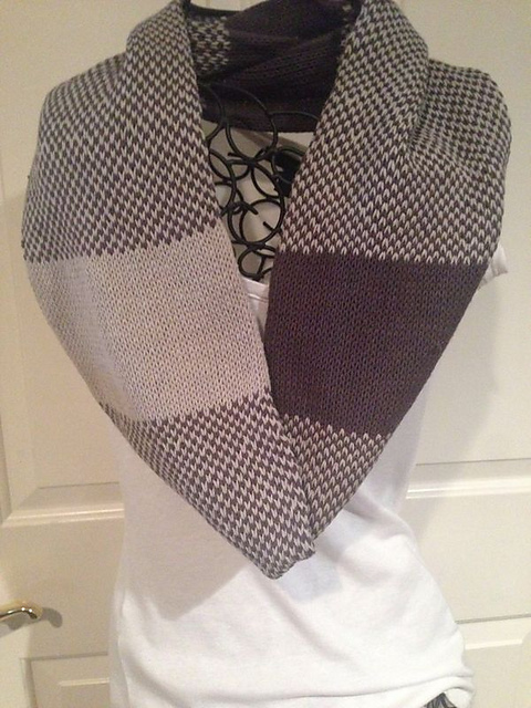 Colorwork Infinity Scarf