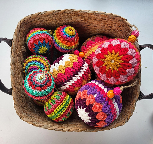 Supersize Baubles