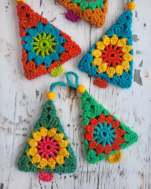 Jolly Bauble Christmas Tree