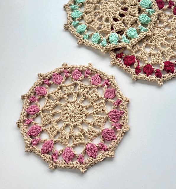 Dainty Lace Coaster