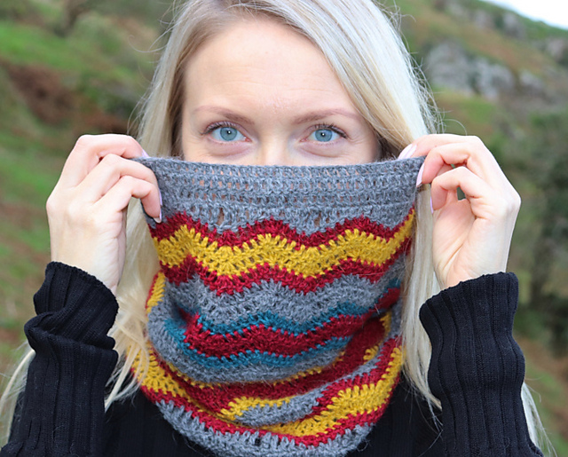 Thunder Bolt Cowl